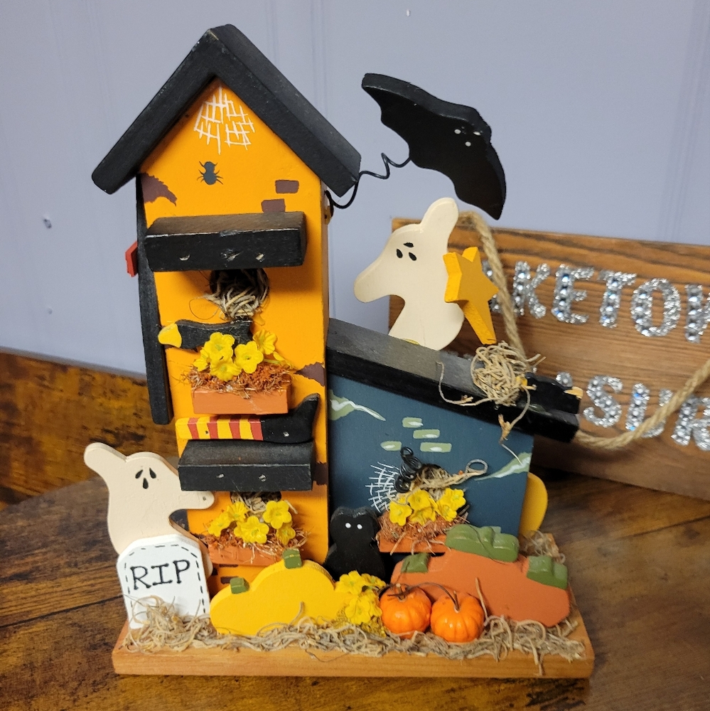 Vintage woodenHalloween Haunted House Decor with Ghosts & Pumpkins